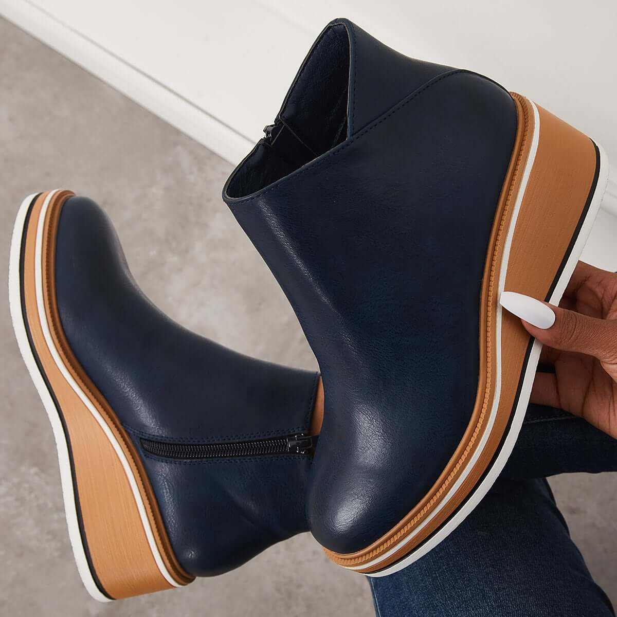 Stilvoller Herbst-Keilabsatz-Stiefel – Mila