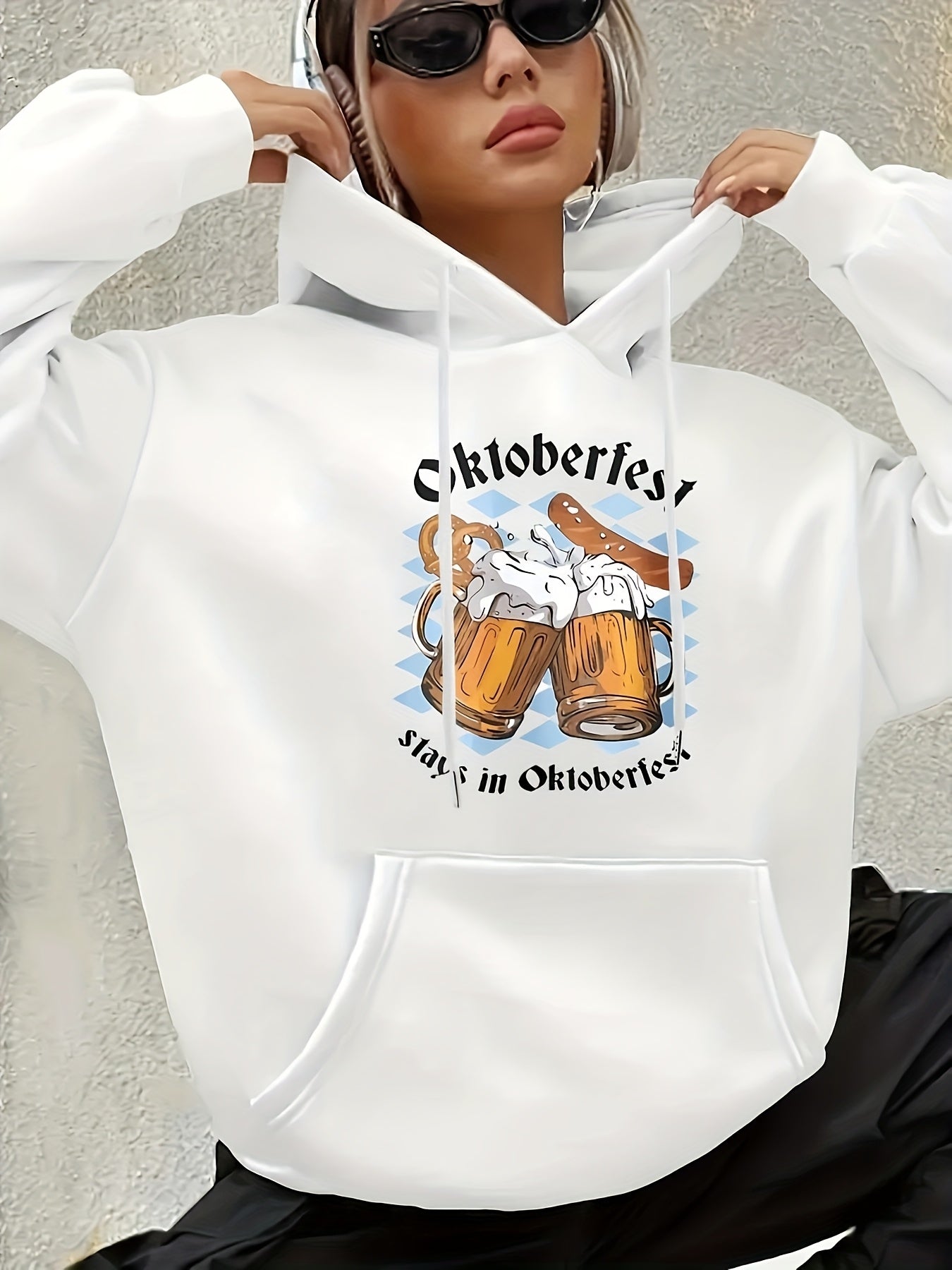 Stylischer Damen Hoodie – Clara Oktoberfest 2026