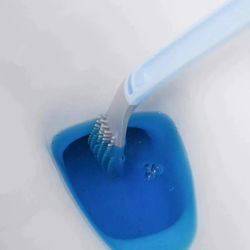 Blaue WC-Bürste mit Kunststoffgriff reinigt Toilette, hygienische Reinigung, Badezimmerzubehör.
