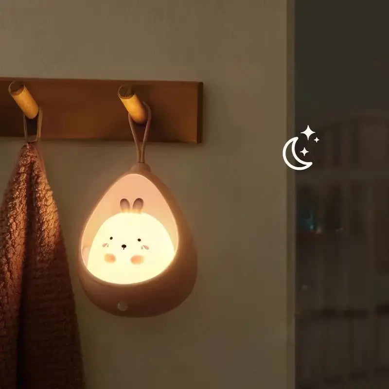 Nachtlicht Kinderzimmer, Hase Design, warmes Licht, Wandmontage, beige, energiesparend.