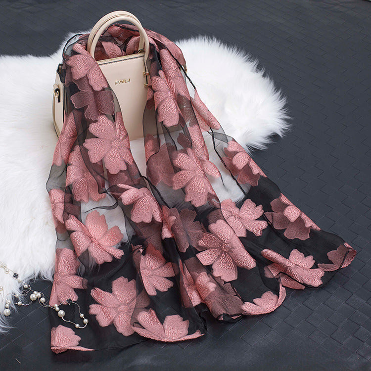 Herbstlicher Damen Seidenschal mit Blumenmuster und Cut-out-Design – Fiora (1+1 GRATIS)