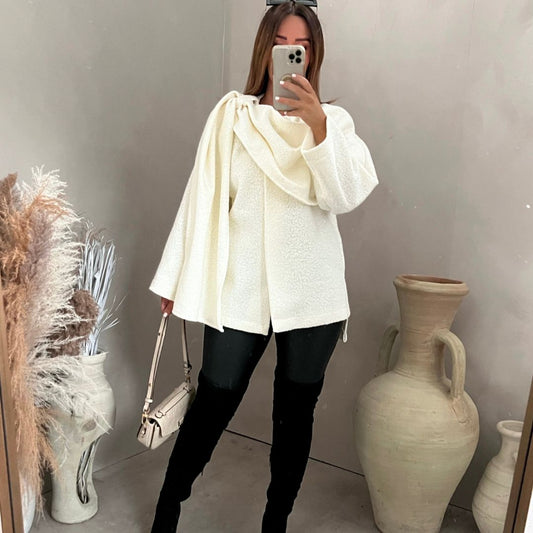Bouclé-Poncho mit Schal-Detail – Vivienne