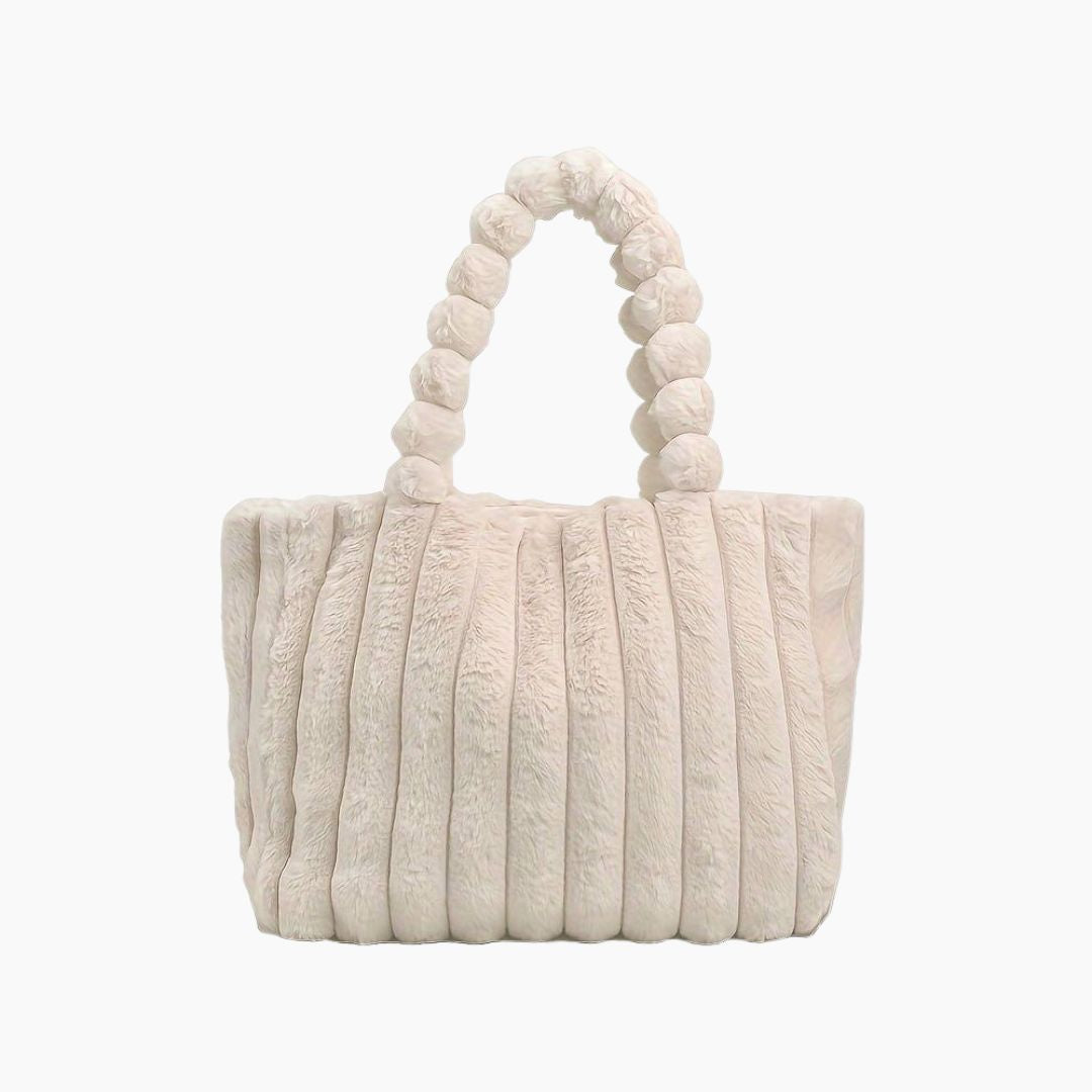 Weiße Plüsch-Handtasche mit gestepptem Design und geflochtenem Griff, modisch und elegant.