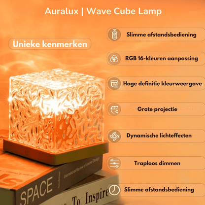 Wellenwürfel-LED-Tischlampe mit orangefarbenem Licht auf Büchern und Funktionshinweisen