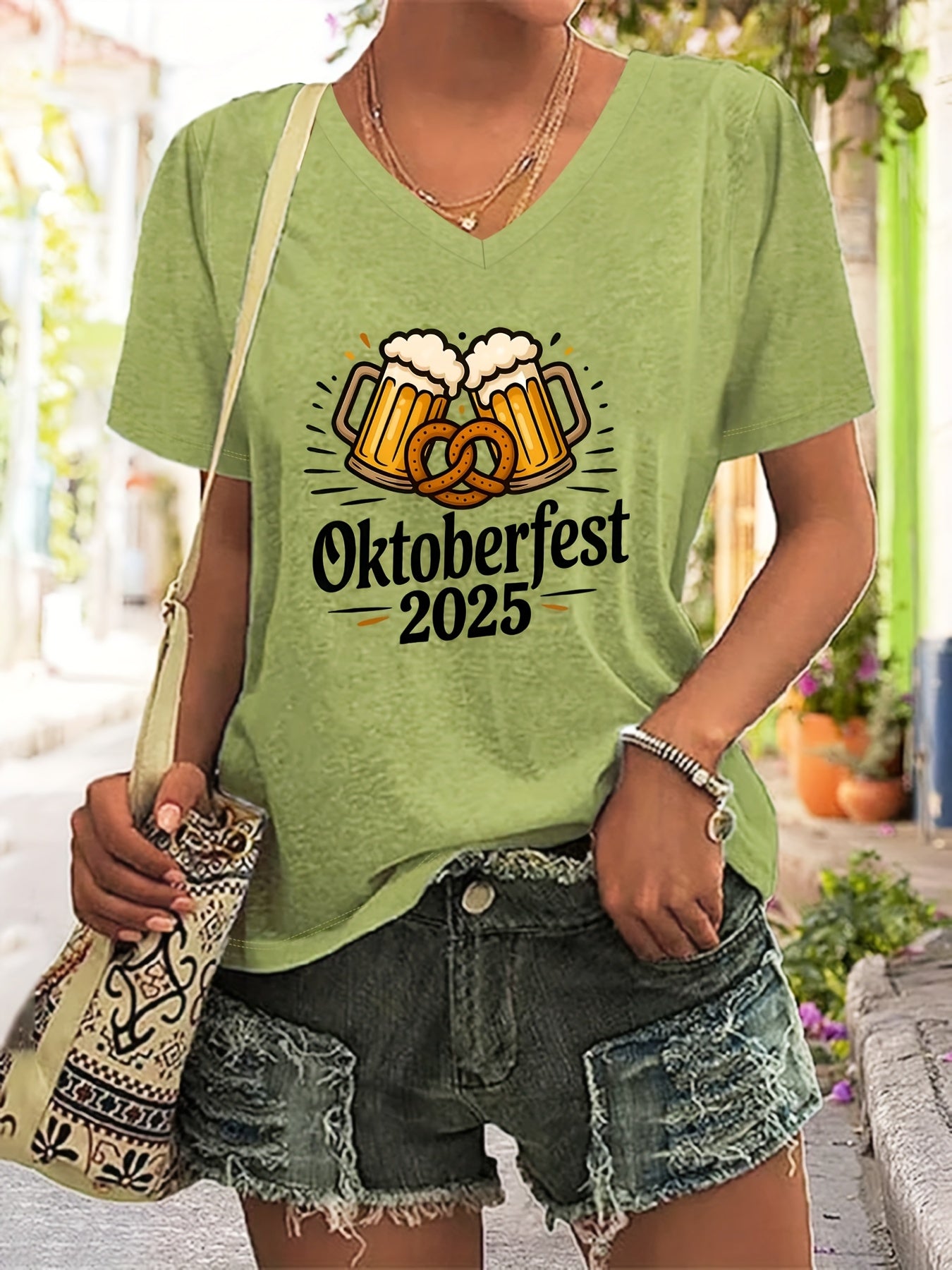 Damen Plus Size V-Ausschnitt T-Shirt mit Grafikprint – Anneliese Oktoberfest 2026