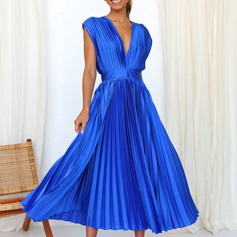 Herbstliches fließendes Maxikleid mit Plisseefalten und V-Ausschnitt – Noelle