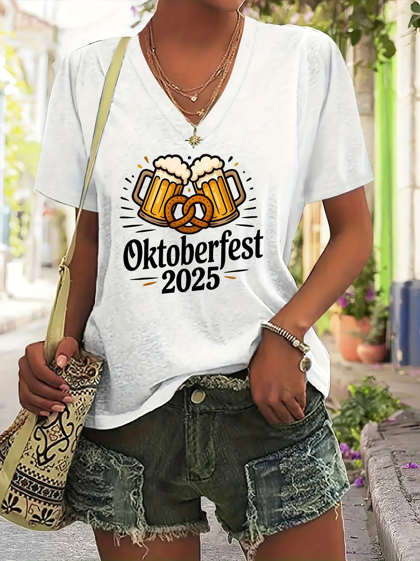 Damen Plus Size V-Ausschnitt T-Shirt mit Grafikprint – Anneliese Oktoberfest 2026
