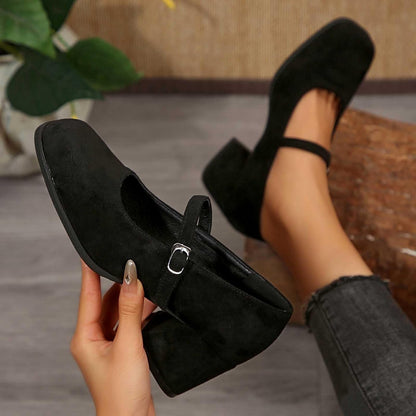Wildleder Pumps mit Schnalle – Lena Oktoberfest 2026