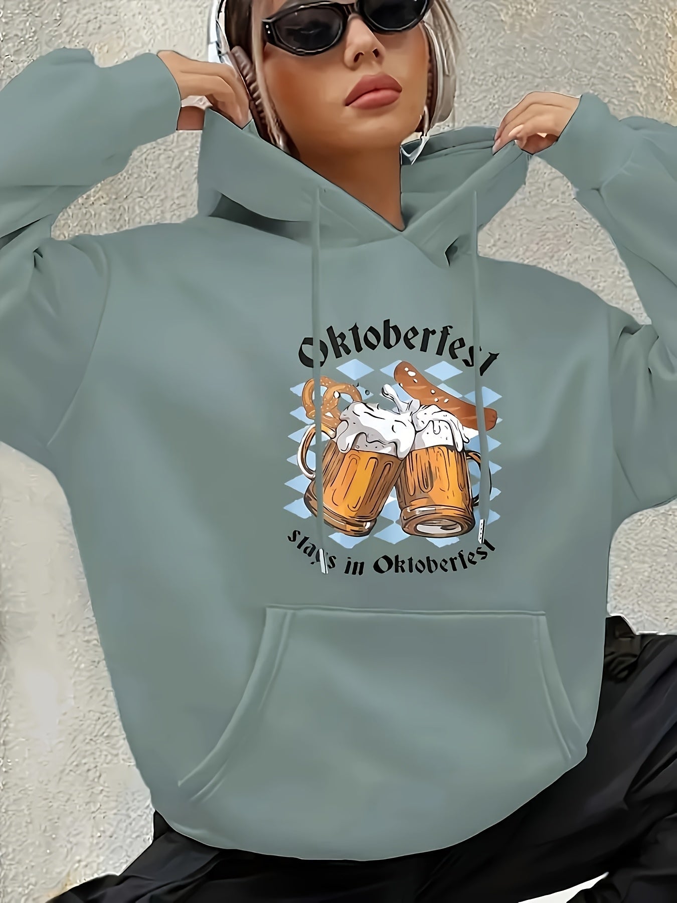Stylischer Damen Hoodie – Clara Oktoberfest 2026