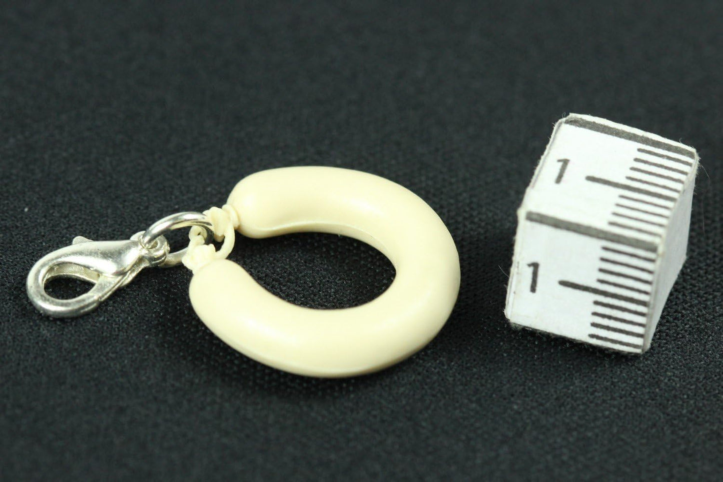Weißwurst Charm Anhänger (2er-Set) – WeißwurstDuo Oktoberfest 2026
