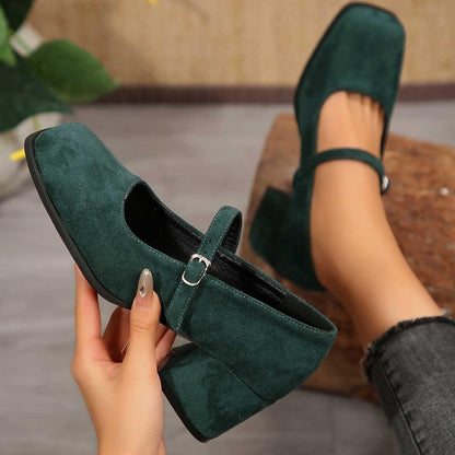 Wildleder Pumps mit Schnalle – Lena Oktoberfest 2026