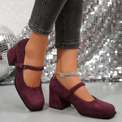 Wildleder Pumps mit Schnalle – Lena Oktoberfest 2026