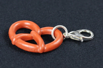 Brezel Charm Anhänger (2er-Set) – WiesnBrezn Oktoberfest 2026
