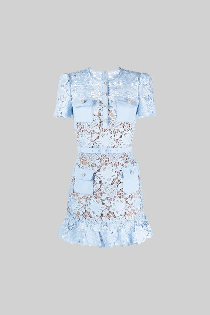 Besticktes Sommer-Minikleid mit Taillengürtel – Alina