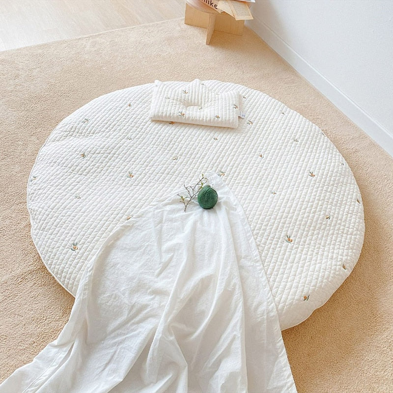 Gepolsterte Baby-Krabbelmatte aus Baumwolle mit Tiermotiv-Stickerei – 80 cm