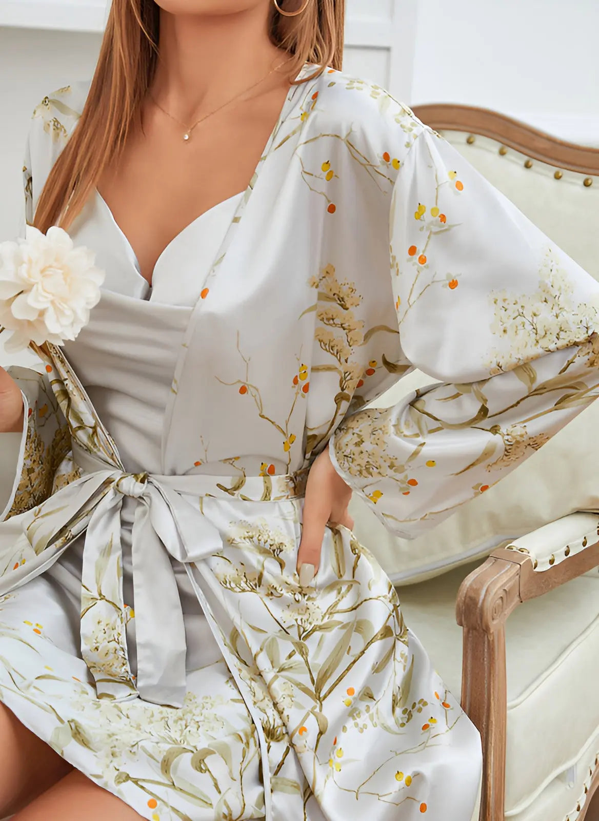 Zweiteiliges Satinkleid-Kimono Set für Damen – Livia Herbstzauber Edition