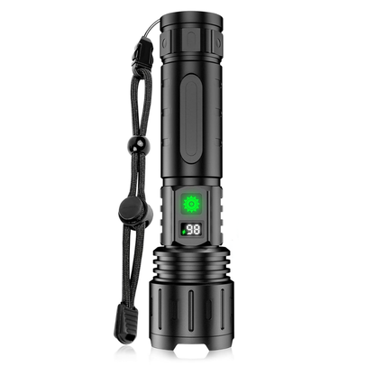 Schwarze LED-Taschenlampe mit Handschlaufe und digitaler Akkuanzeige, frontal