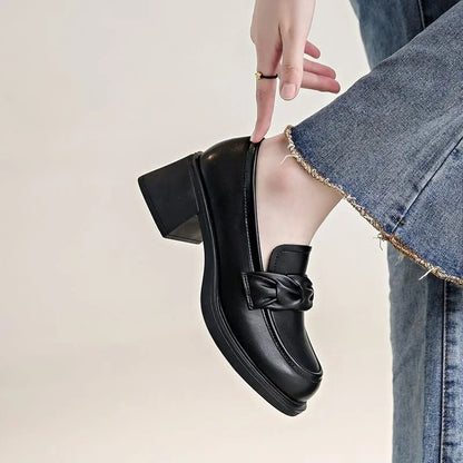 Elegante Damenschuhe mit Quadratischem Absatz – Seraphina Herbstzauber