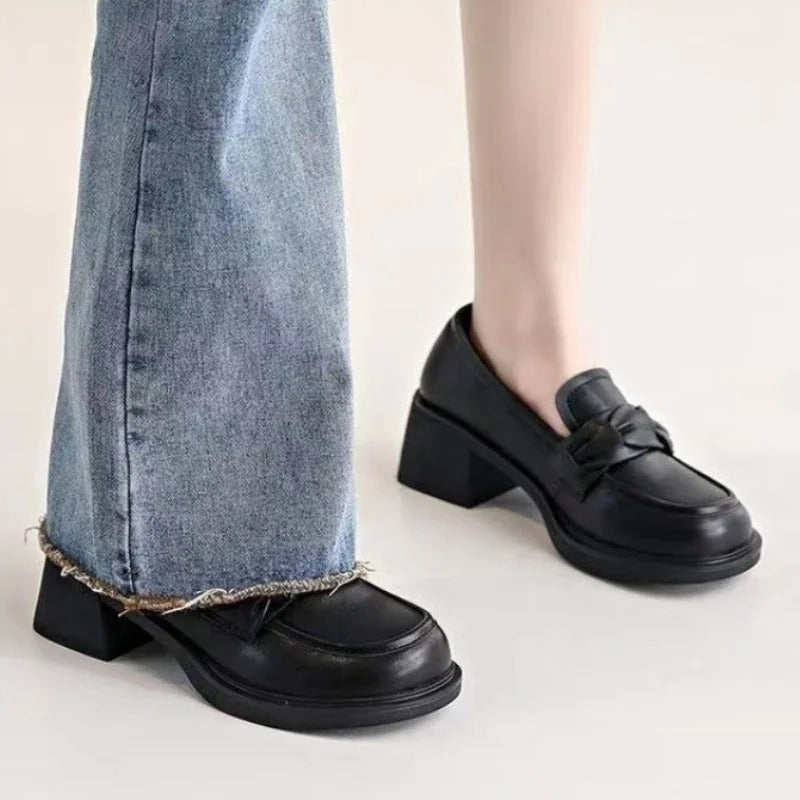 Elegante Damenschuhe mit Quadratischem Absatz – Seraphina Herbstzauber