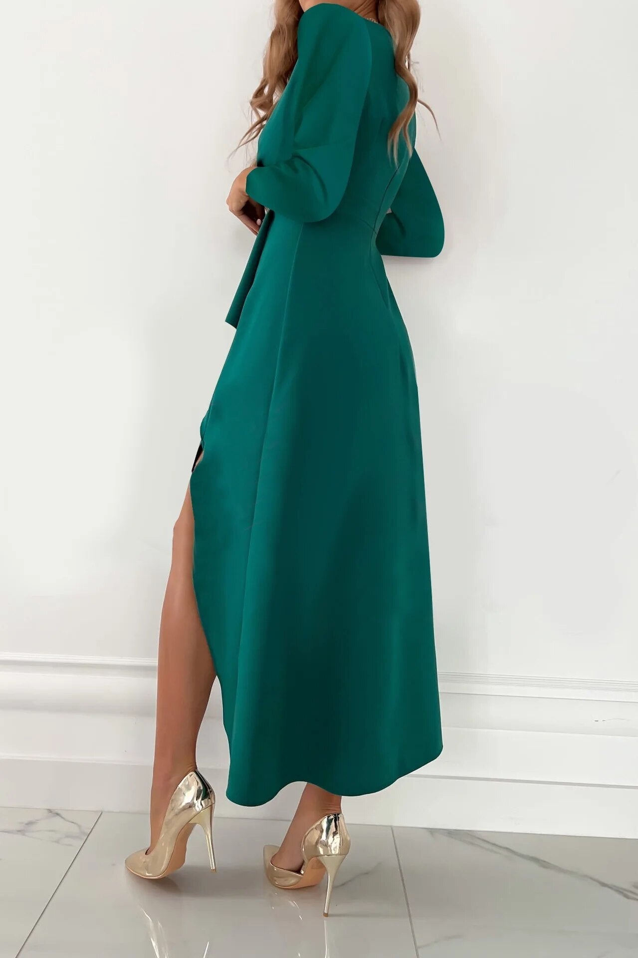 Asymmetrisches V Ausschnitt Kleid - Soraya