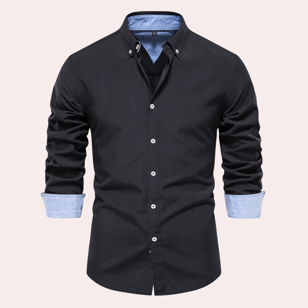 Schwarzes Herrenhemd, langärmelig, Button-Down, Baumwolle, elegantes Design.