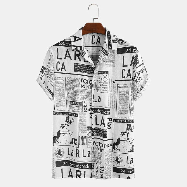 Herrenhemd mit Zeitungsdruck, schwarz-weiß, Baumwolle, Kurzarm, Streetwear, lässig.
