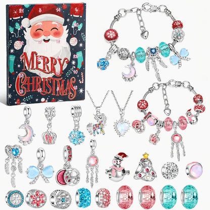 Set mit dunkelblauer Weihnachtsmann-Schachtel, zwei Armbändern, zwei Halsketten und Charms wie Mond, Einhorn, Schneemann und Traumfänger in Rosa und Türkis. 9