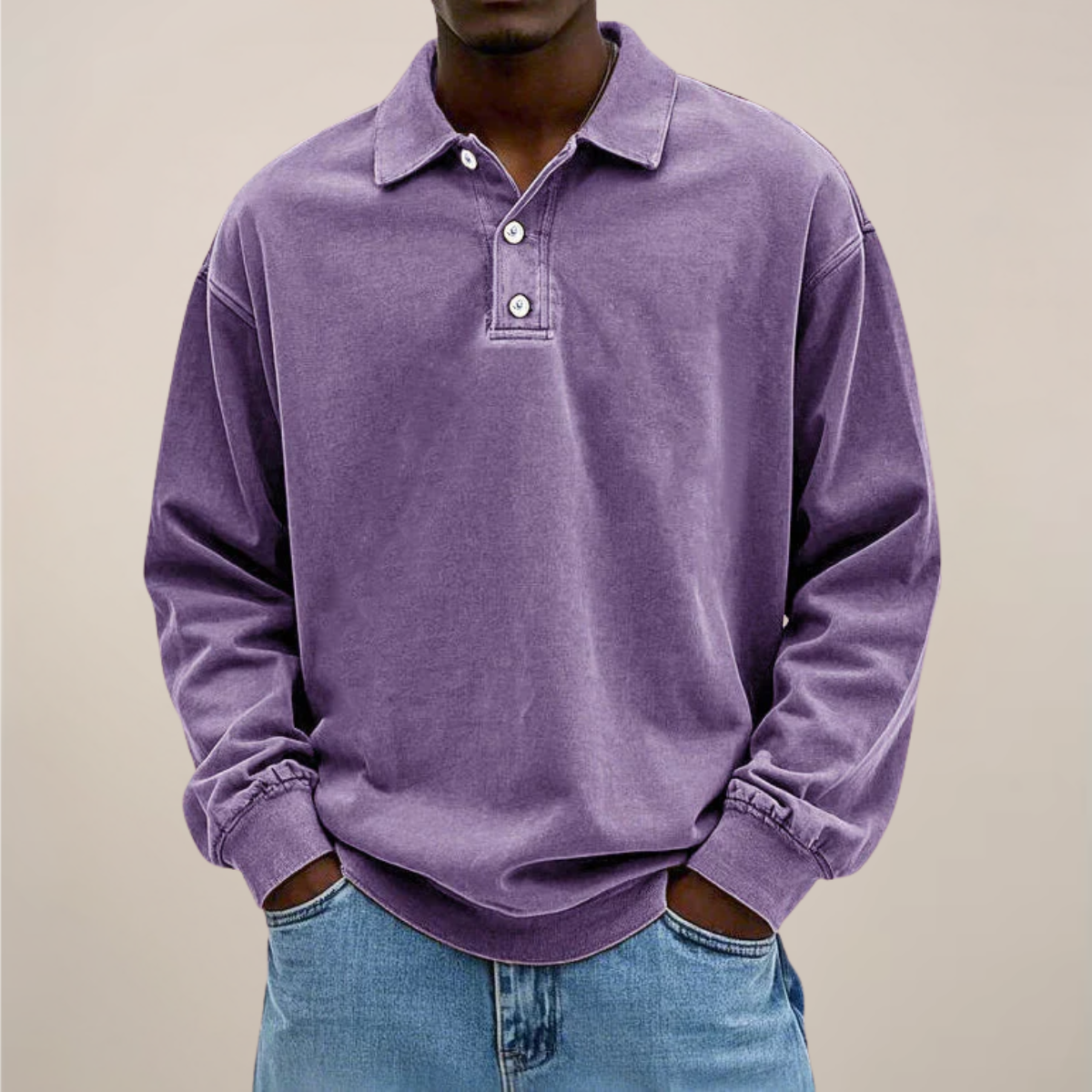 Herren Langarm-Poloshirt in Violett, Frontansicht am Model
