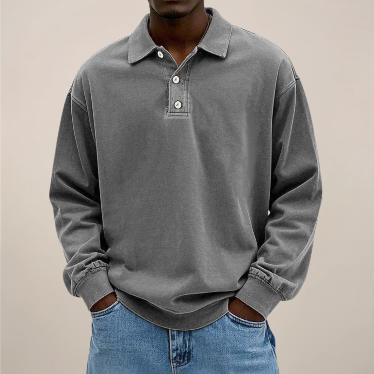 Herren Langarm-Poloshirt in Grau, Frontansicht am Model