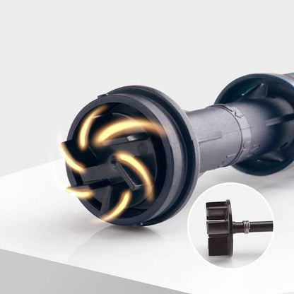 Nahaufnahme des schwarzen Pumpengehäuses mit Spiralflügelrad.