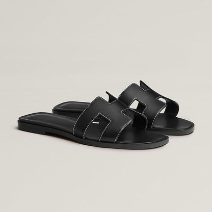 Flat Sandals With Cut-Out Strap Design - Diana