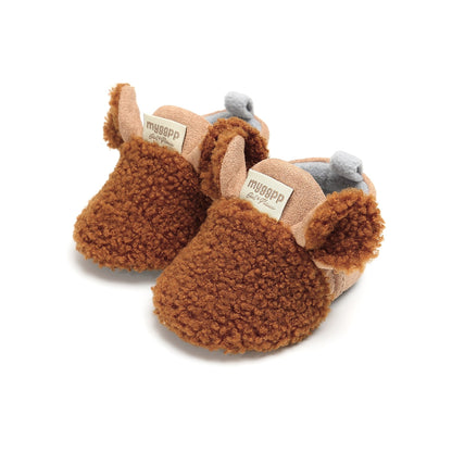 Weiche rutschfeste Lauflernschuhe für Babys mit Lamm-Motiv – Winterzauber Schrittchenwarm