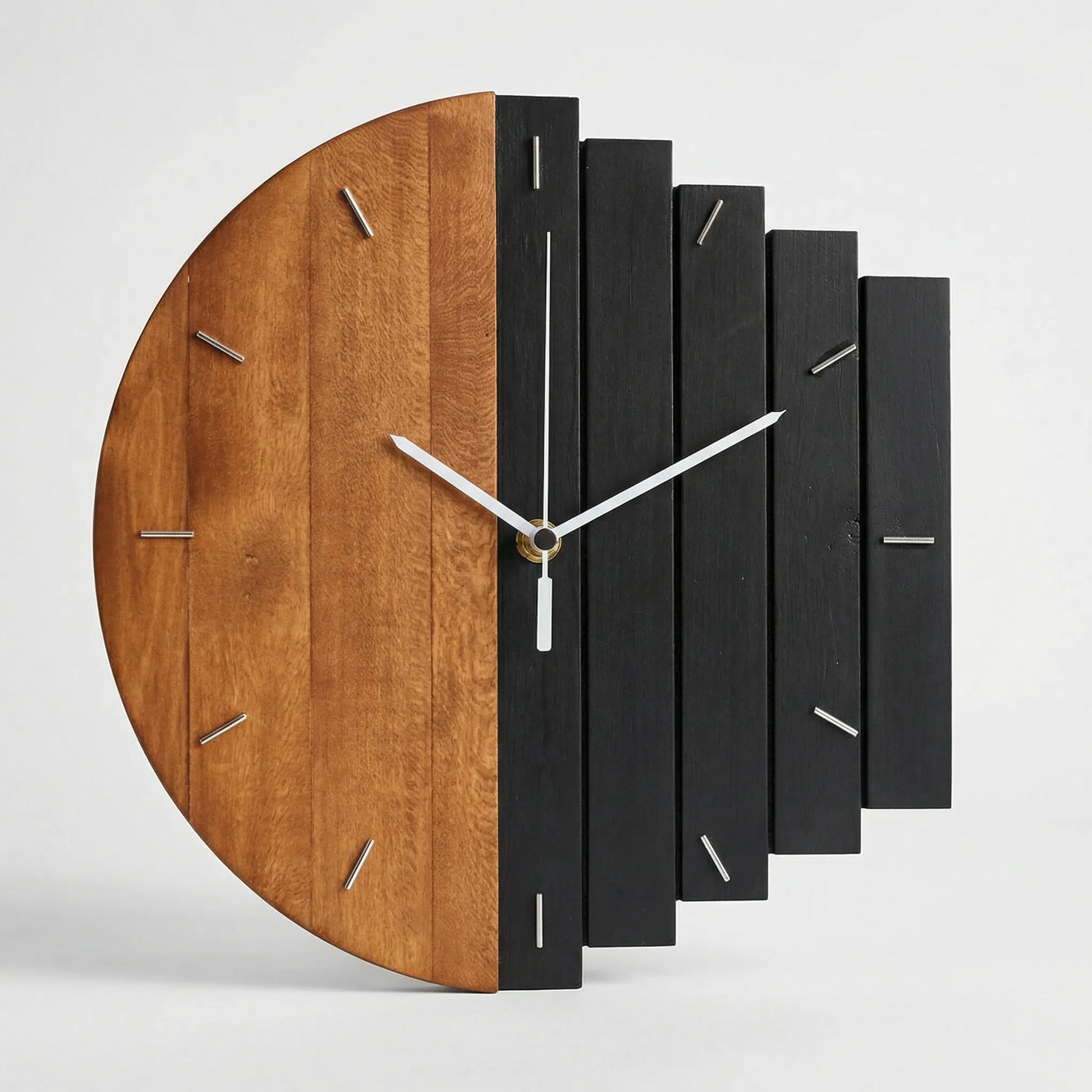 Halbrunde Wanduhr Im Lamellen-Design - Timbera
