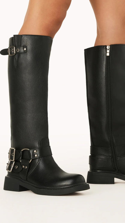 Schwarze Damenstiefel aus Leder mit Schnallen, kniehoch, modisch, robust, Reißverschluss.