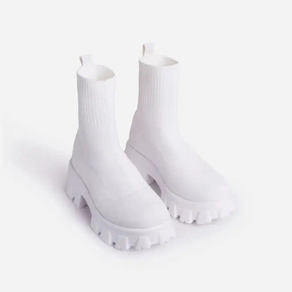 Stiefeletten mit klobiger Profilsohle - Karolina
