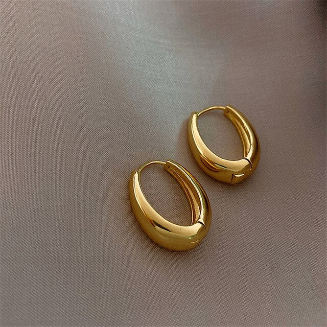 Klassische Goldohrringe - GleamRings 
