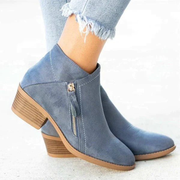 Knöchelhoher Absatzstiefel - Freya