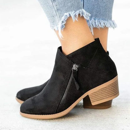 Knöchelhoher Absatzstiefel - Freya