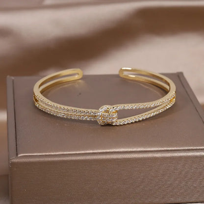 Kunstvoll Gestaltetes Armreif - GoldKnot 