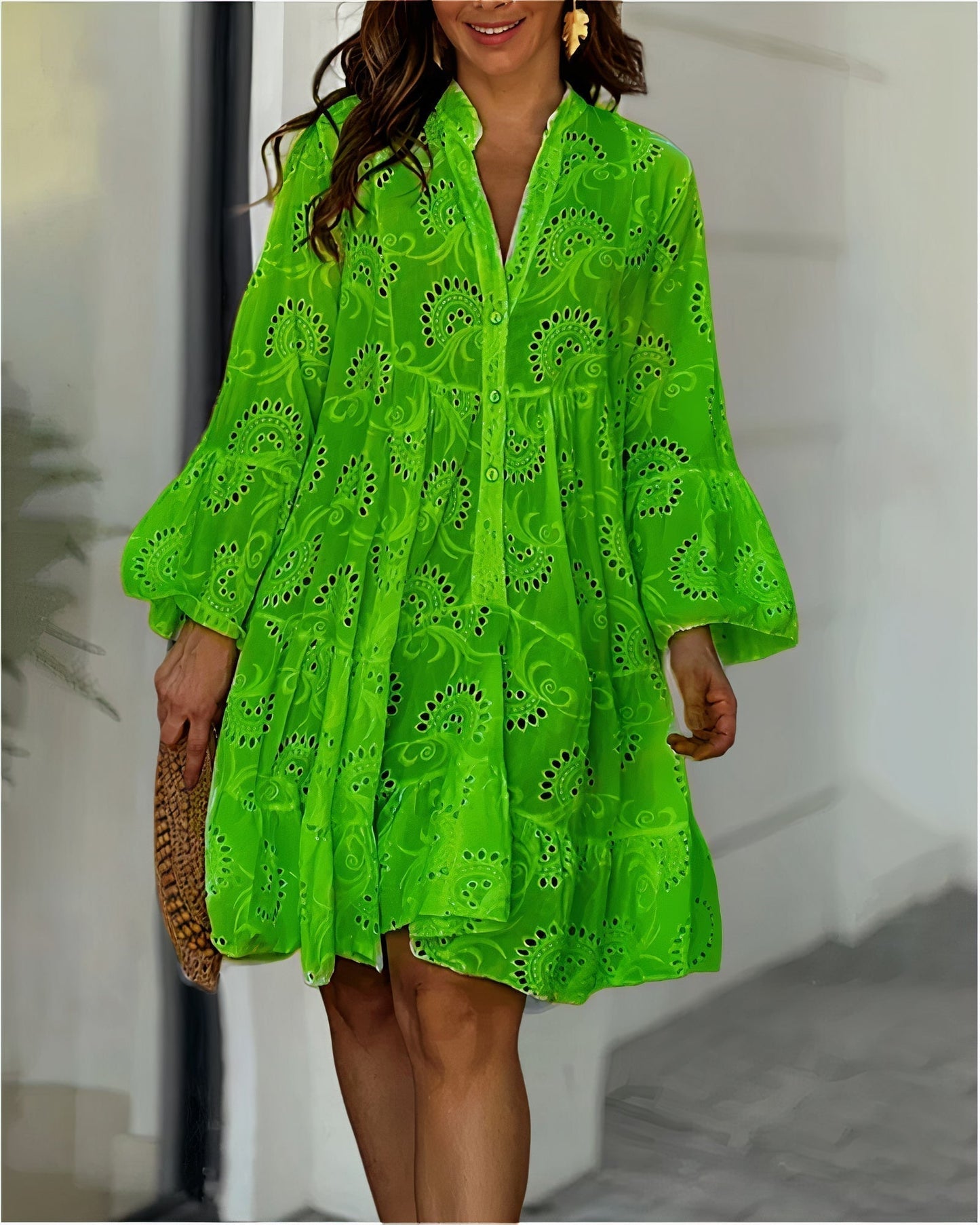 Gemütliches Herbstkleid mit Kragen und V-Ausschnitt – Sarah