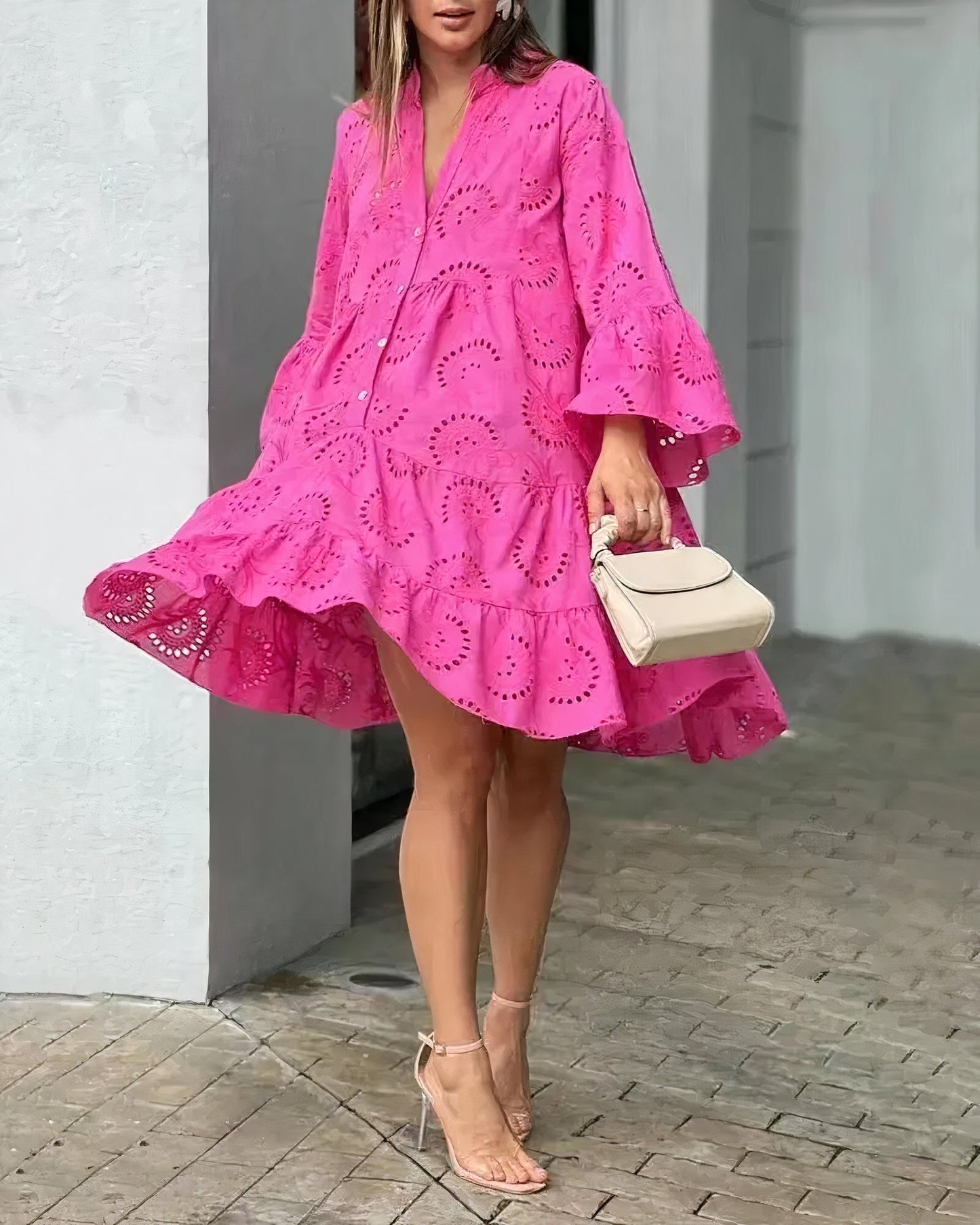 Gemütliches Herbstkleid mit Kragen und V-Ausschnitt – Sarah