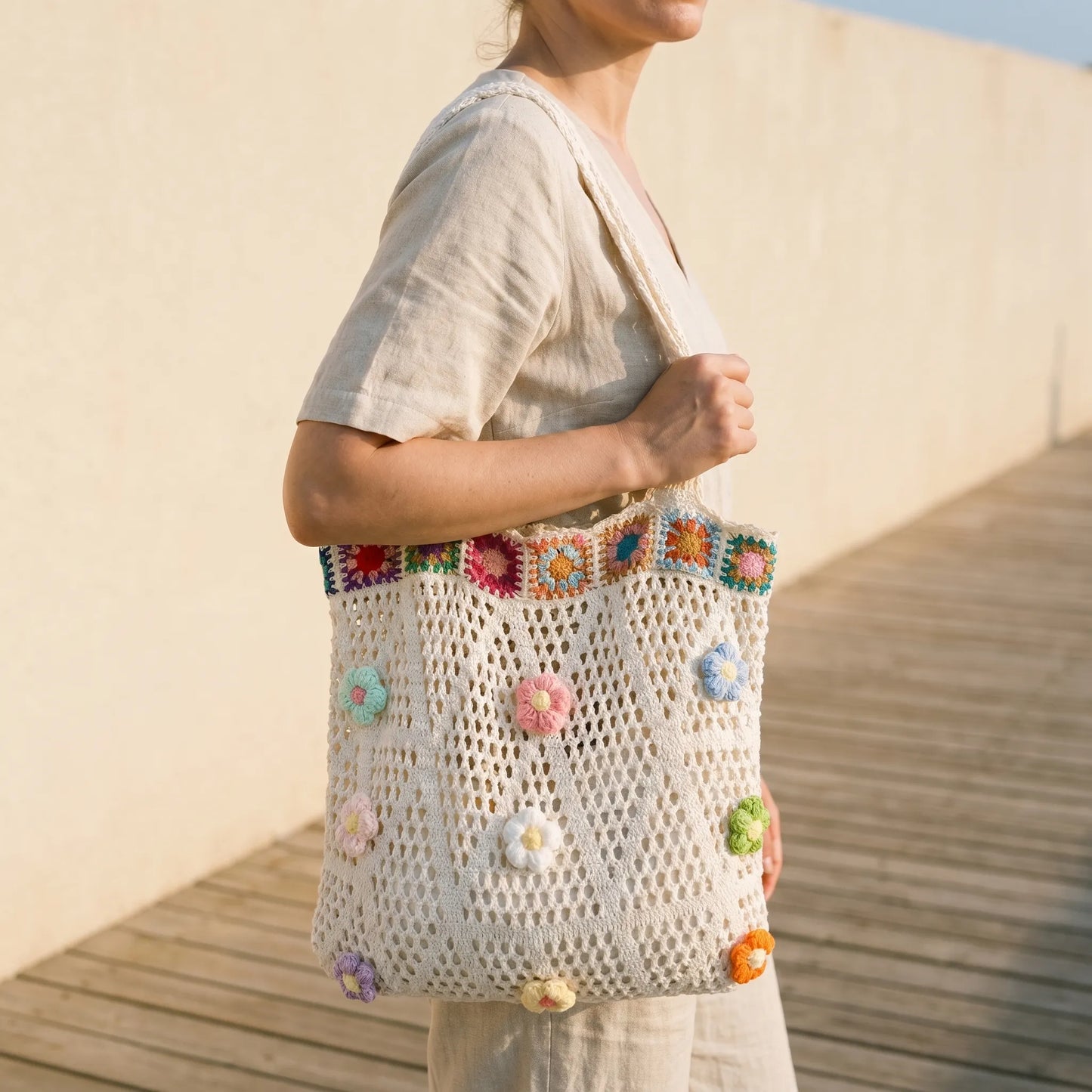 Legere Häkeltasche Mit Blumendetails - Florinta