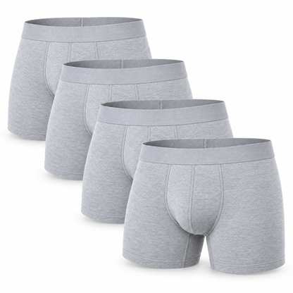 Vier hellgraue, melierte Boxerbriefs als gestaffeltes Set in der Vorderansicht vor weißem Hintergrund.