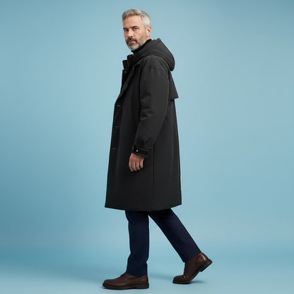 Seitenansicht des schwarzen Herren-Trenchcoats mit Kapuze