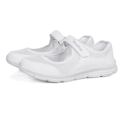 Weiße Mesh-Sneaker, atmungsaktiv, bequem, Damen, Klettverschluss, sportlich, leicht.