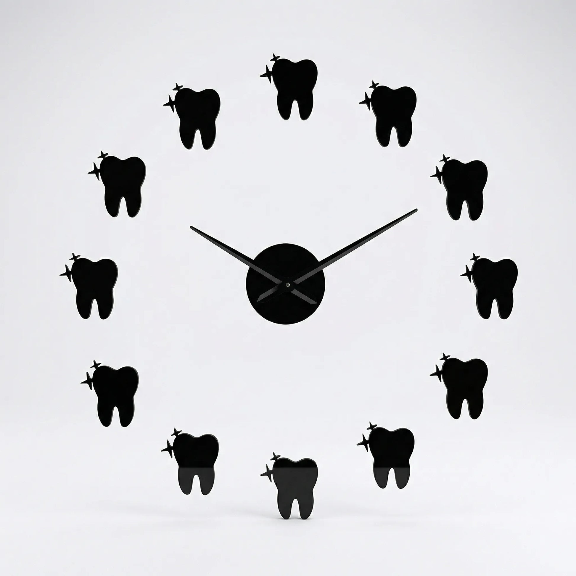 Moderne Wanduhr Mit Spiegeleffekt - DentiqueClock