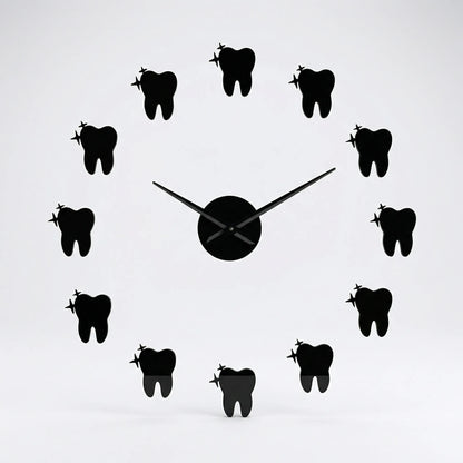 Moderne Wanduhr Mit Spiegeleffekt - DentiqueClock