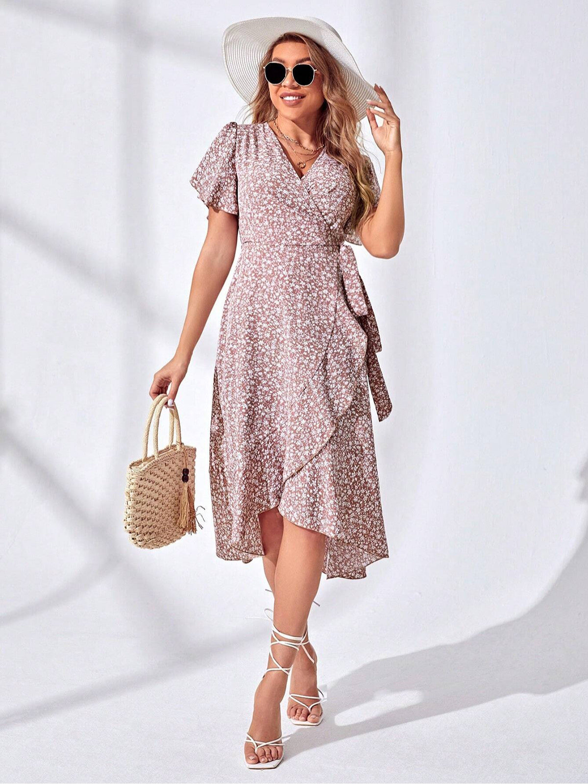 Leichtes & Verspieltes Sommer-Wickelkleid mit Blumenmuster – Amira