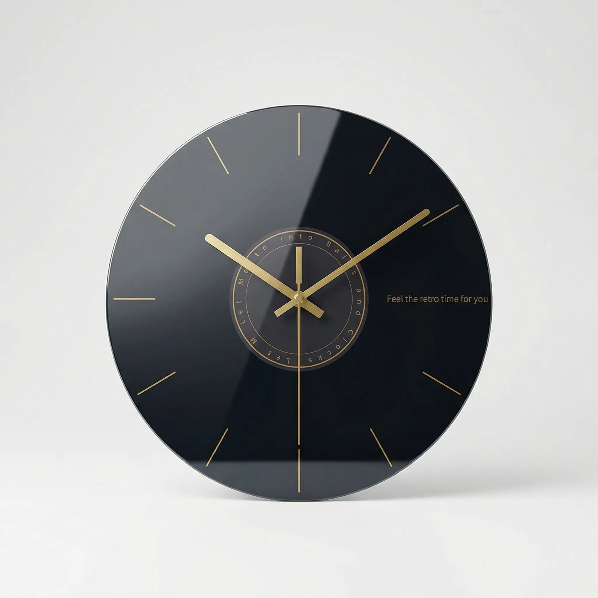 Runde Wanduhr Mit Weltraum-Motiv - Orbitara
