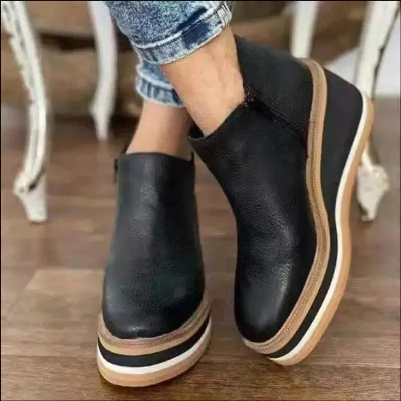 Stilvoller Herbst-Keilabsatz-Stiefel – Mila